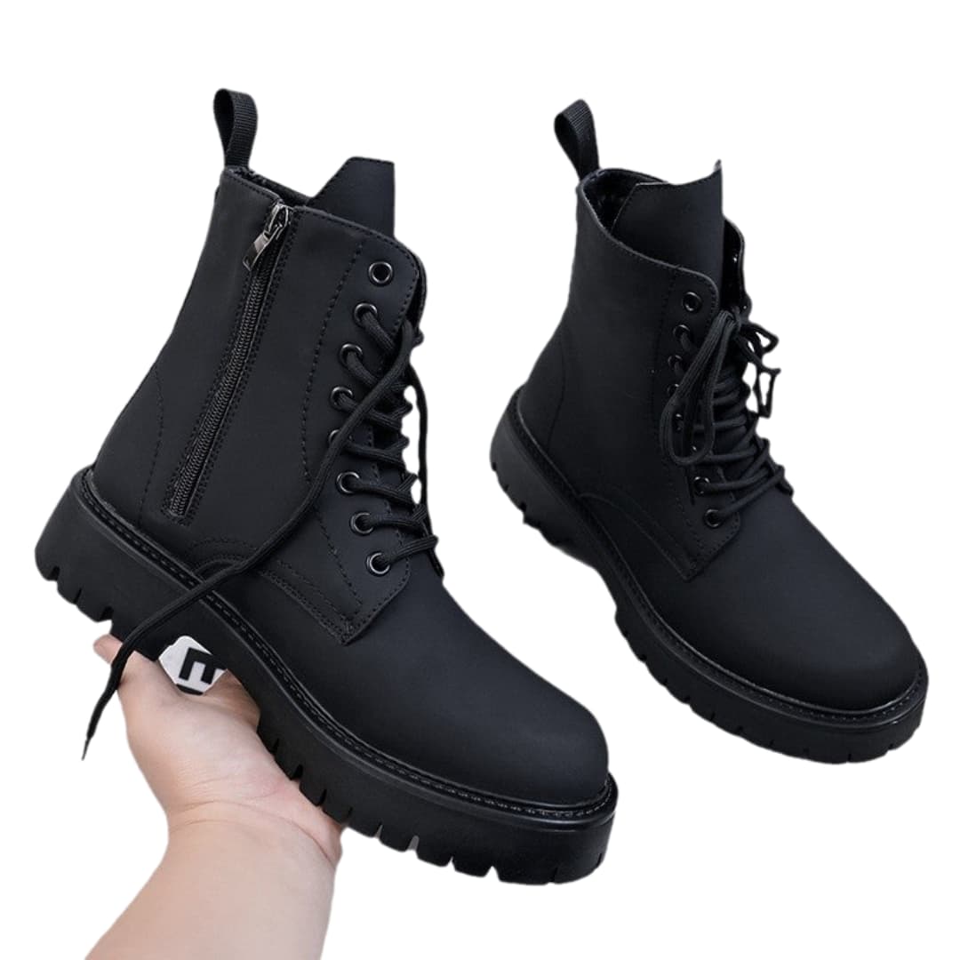 Barnabas - Functional boots with a zipper on the side for men