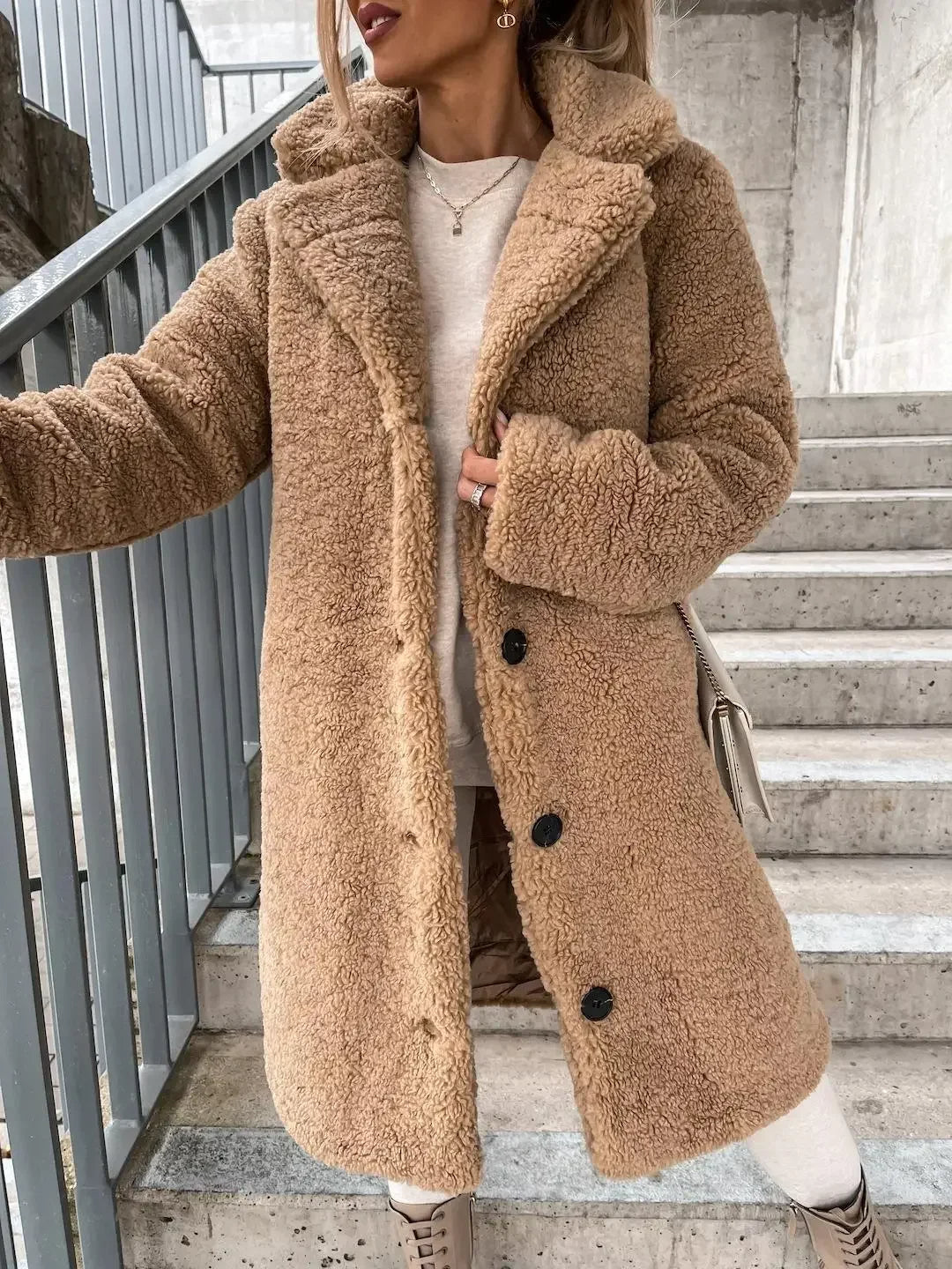 Alino™ Fuzzy mid-length warm coat