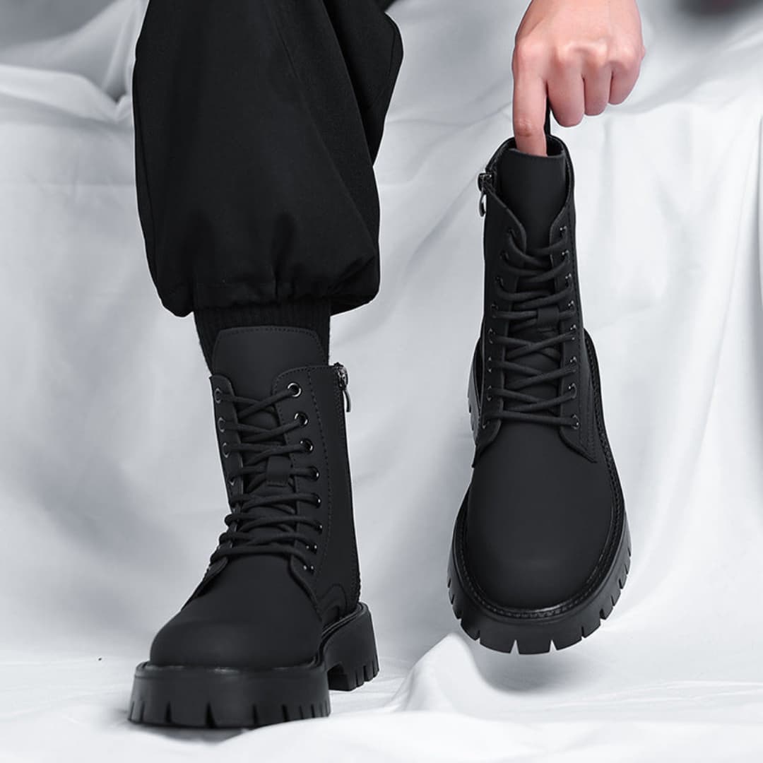 Barnabas - Functional boots with a zipper on the side for men