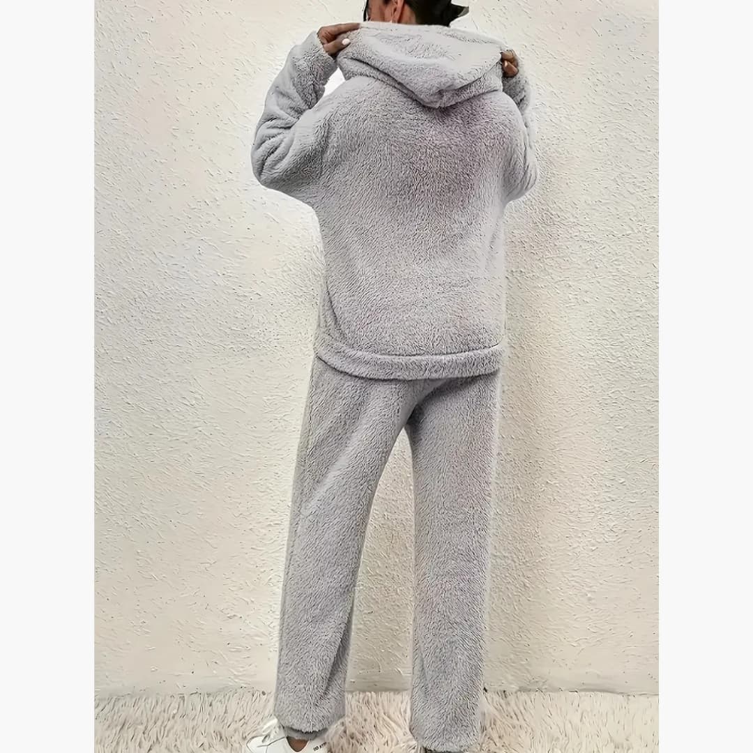 Daniela - Cozy teddy bear set for women
