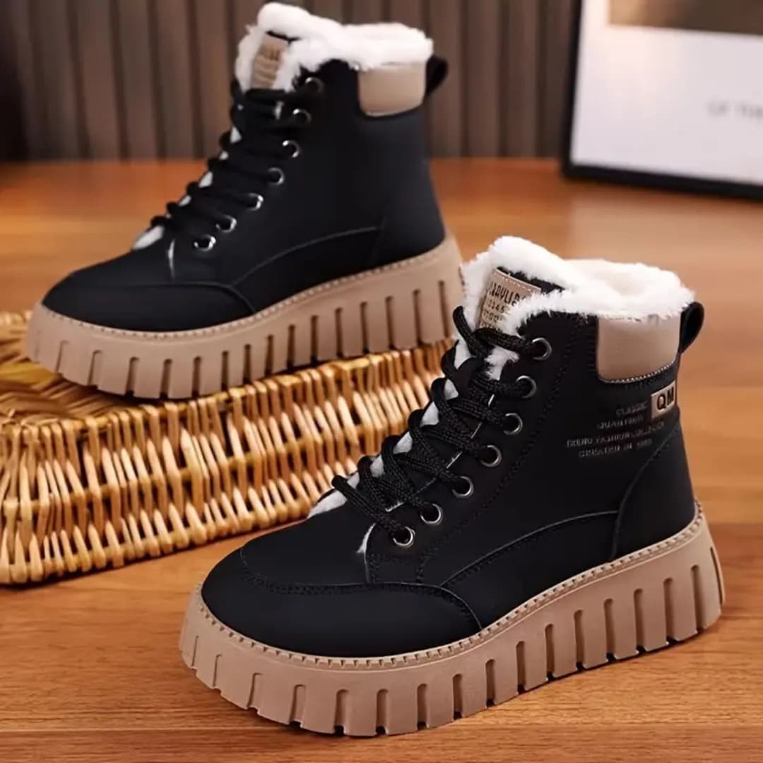 Women's Winter Platform Ankle Boots with Plush Lining and Stylish Design
