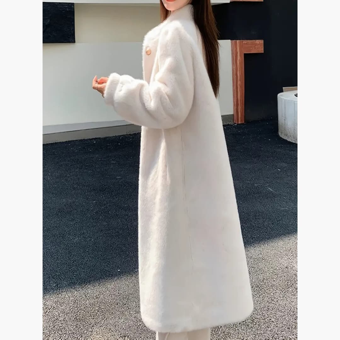 Zaria - Elegant faux fur coat for women