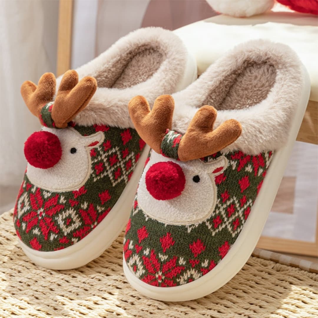 Women's Christmas plush slippers with moose motif cozy non-slip indoor shoes