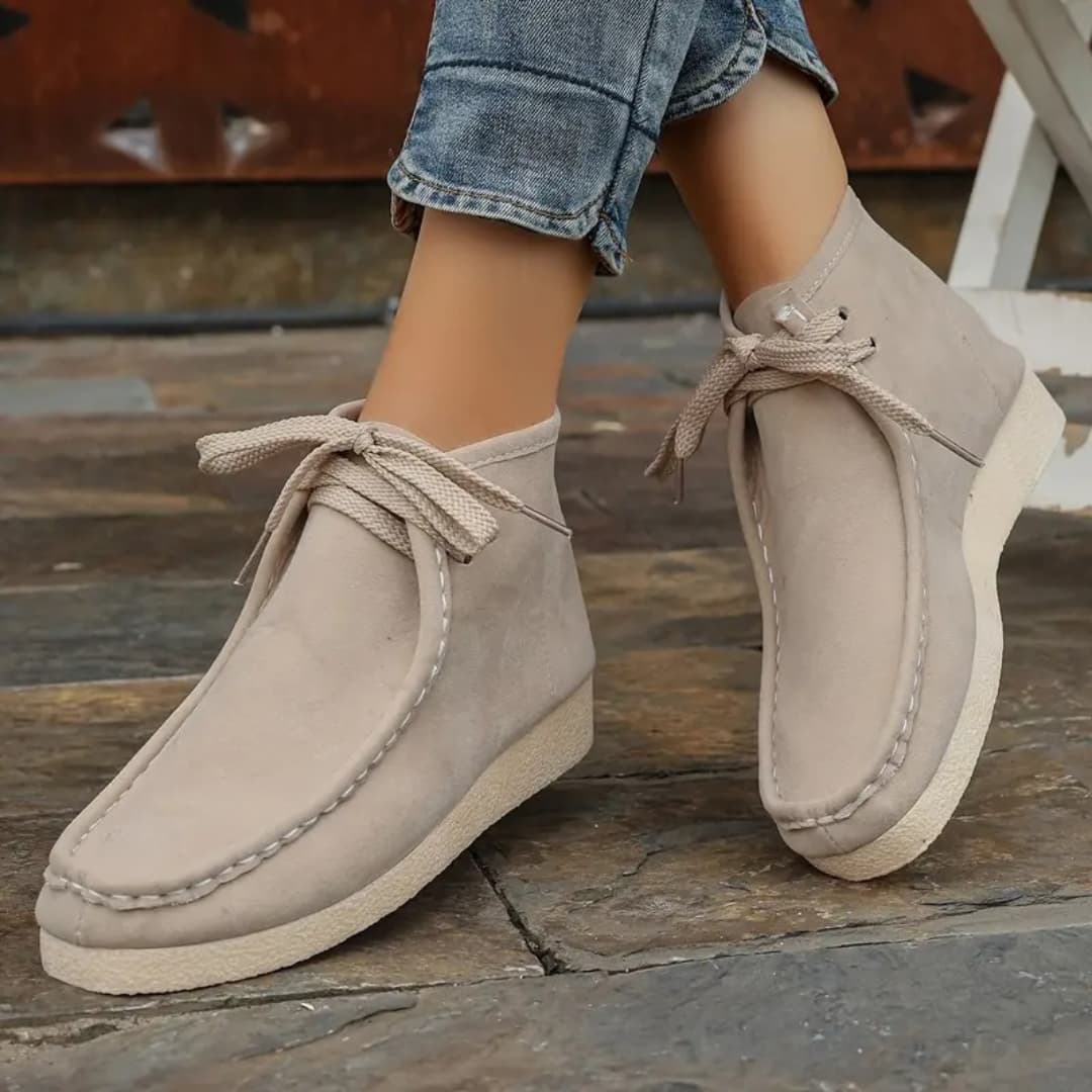 Maja - Comfortable ankle boots with lacing for women