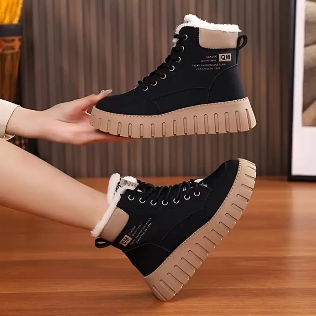 Women's Winter Platform Ankle Boots with Plush Lining and Stylish Design
