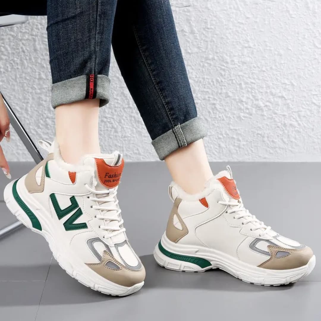 Joanna - Stylish winter running shoes with high top for women
