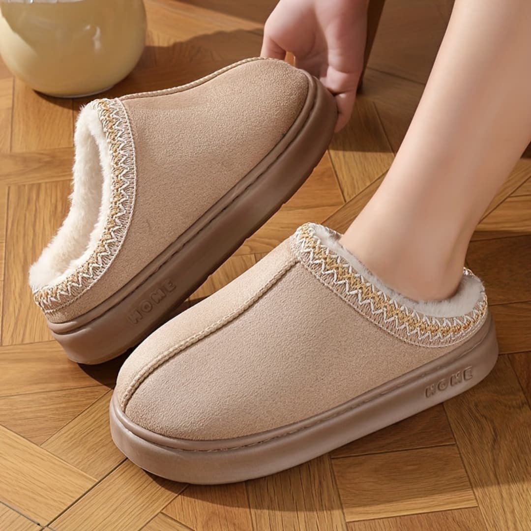 Women's Winter Slippers with Plush Lining and Non-Slip Sole