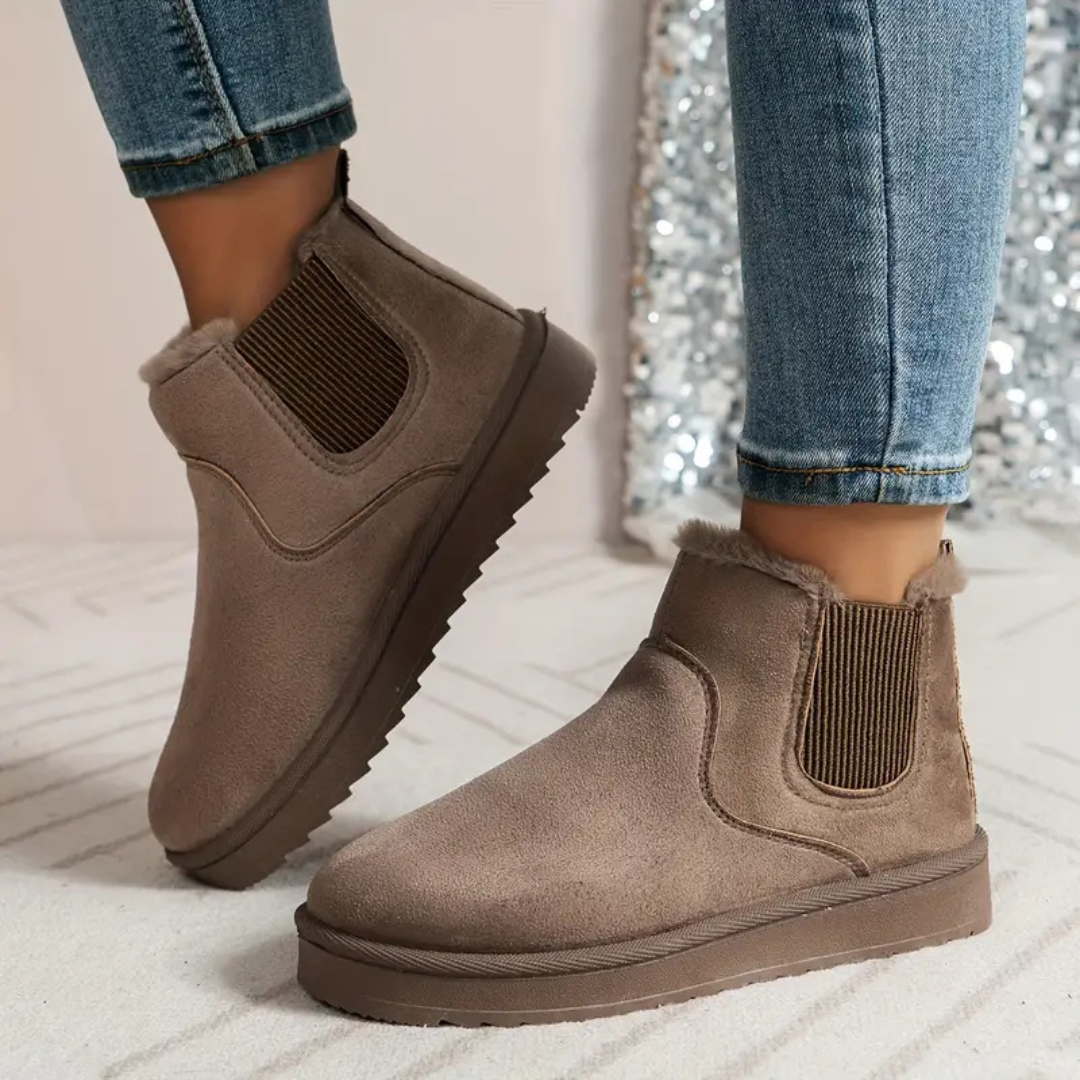 Women's winter boots with plush lining and zipper on the side