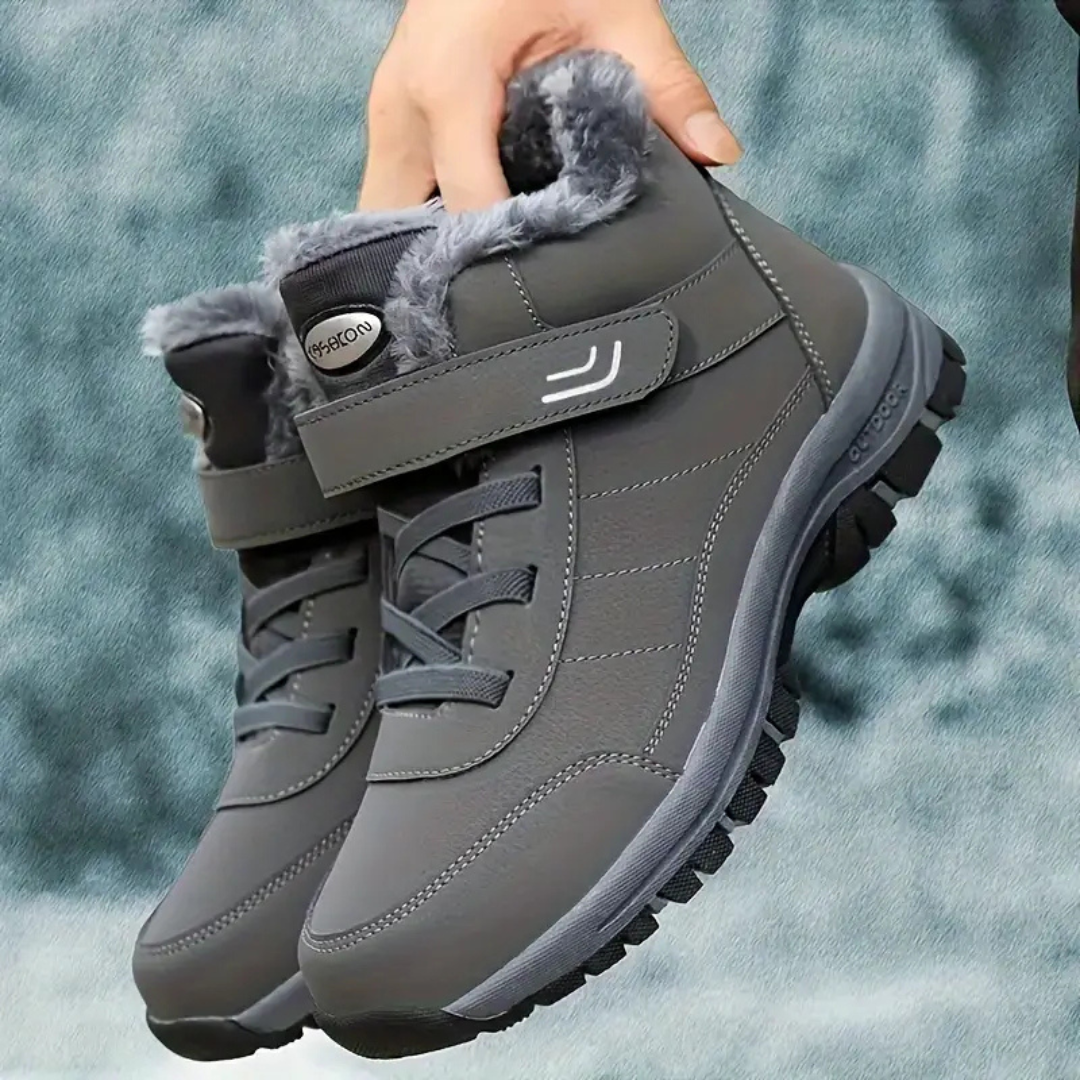 Women's sneakers with plush lining and non-slip sole