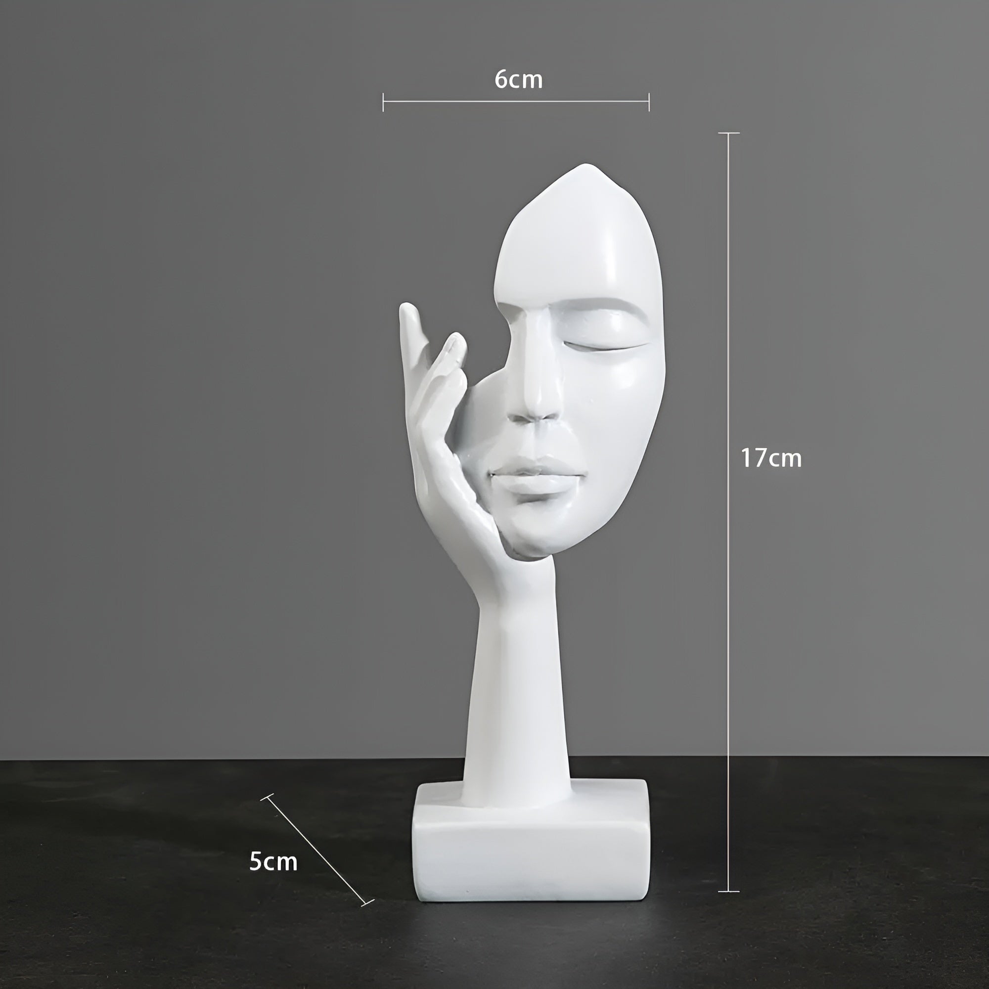 Detaljbilde av abstrakt tenkerskulptur, viser minimalistisk form og kvalitet.