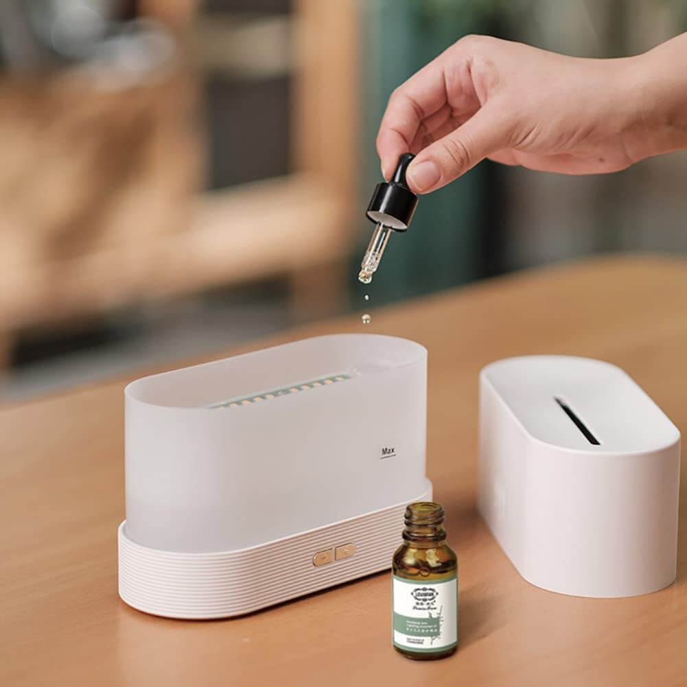 Aroma Flamme Diffuser i et minimalistisk hjem, understreker dens rolle som interiørdetalj.