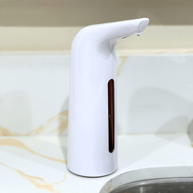 Moderne automatisk såpedispenser. Berøringsfri design for renslig og sølefri såpe. IPX6.