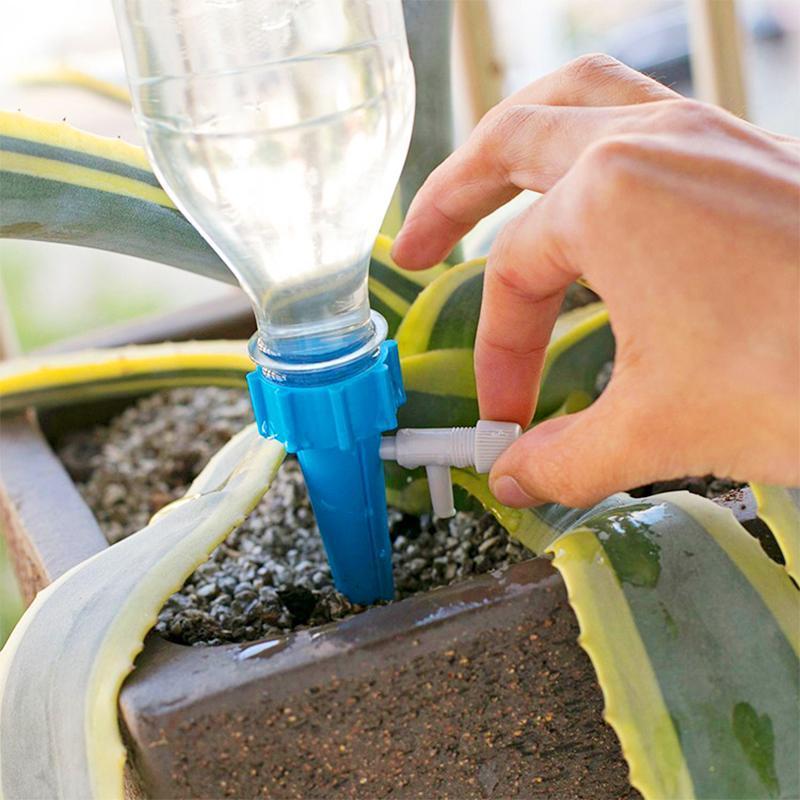 "Automatisk vanningssystem for planter, grønn plastkonstruksjon, enkel montering, justerbar vannmengde, miljøvennlig design."