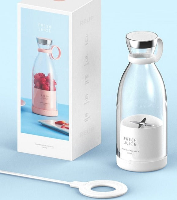 Elektrisk personlig blender med USB-lading, klar til å lage din favoritt smoothie hvor som helst.