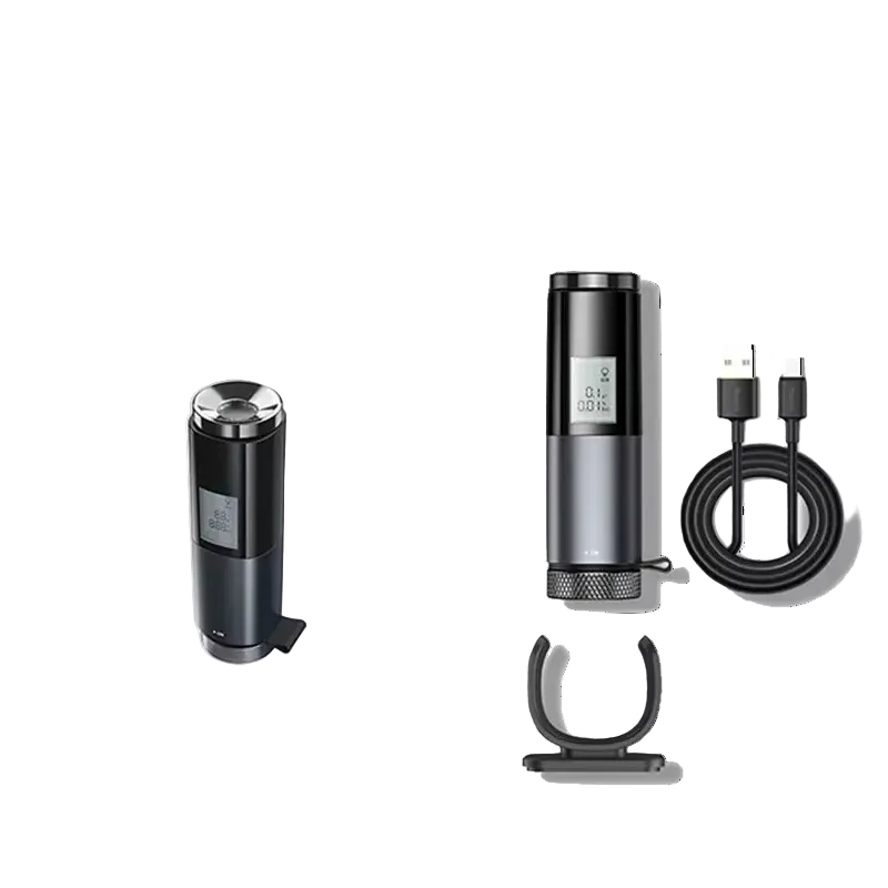 Bærbar kontaktløs alkoholmåler med LED-skjerm, USB-C-lading for nøyaktig promillekontroll, hvit bakgrunn.