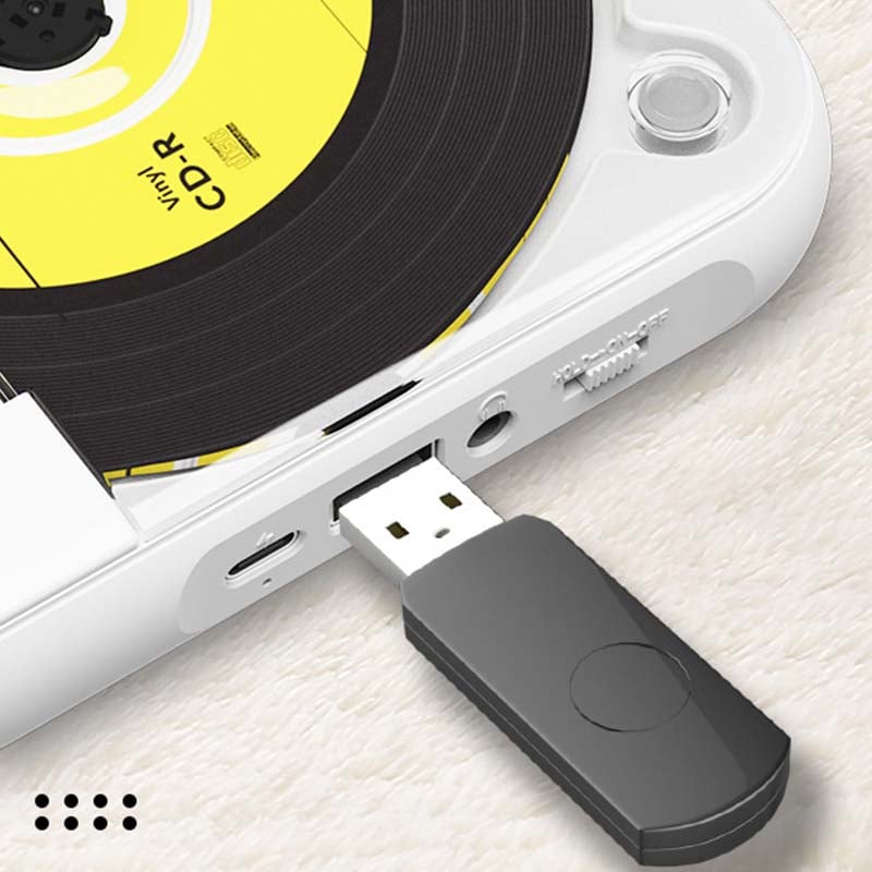 "Bærbar Bluetooth CD-spiller i kompakt design, tilgjengelig i flere farger med Hi-Fi lyd og lett transport."