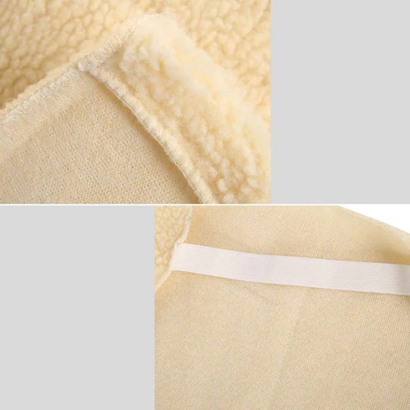 "Beige recliner stoltrekk i myk polyfleece, dekker hele stolen med lommer, beskytter mot flekker og slitasje."