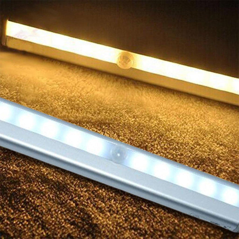 "Bevegelses-sensor LED skaplys, induksjonsdrevet, hvitt, enkel magnetisk installasjon, perfekt for hjemmets interiør."