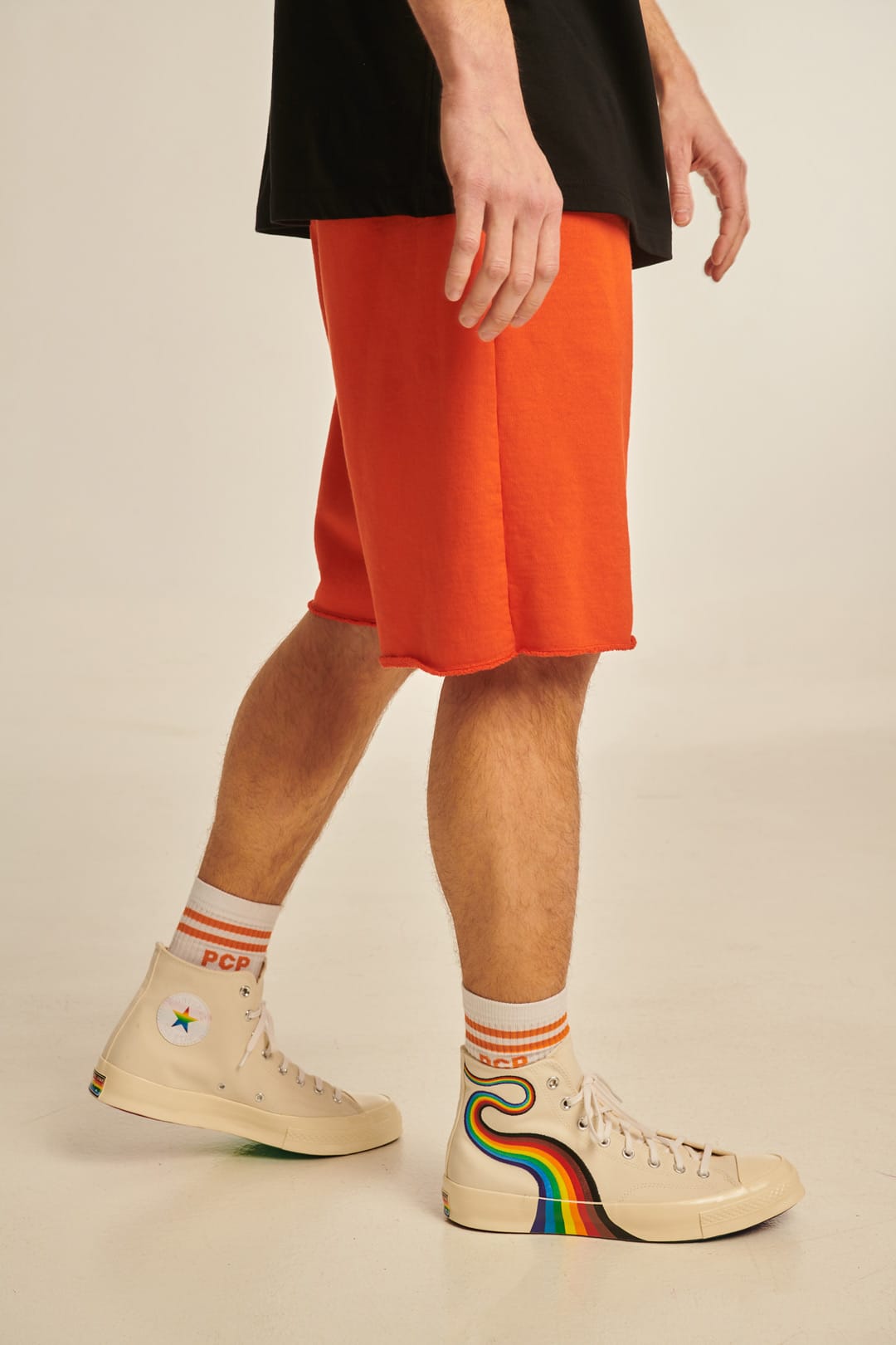 Lette, pustende herreshorts for optimal komfort på varme sommerdager. Ideelle for fritid og aktivitet.