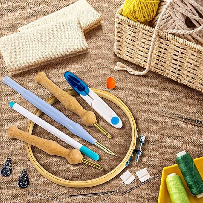 Enkelt broderinålesett for nybegynnere; lær punch needle og lag stressfrie kunstverk.