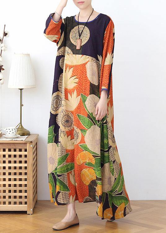 Elegant sommerkjole for dame med vakkert mønster. Komfortabel, lett og luftig for sommerens anledninger.