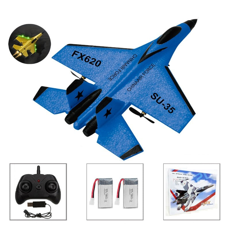 Fjernstyrt fly i full aksjon over et grønt felt, perfekt for hobby og moro