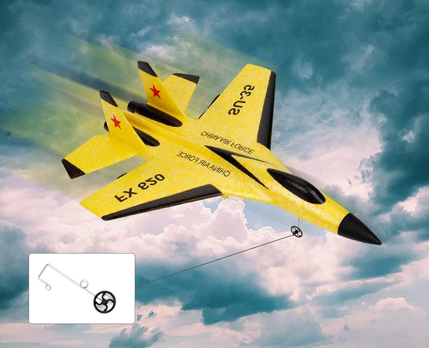 Barn som leker med fjernstyrt kampfly, illustrerer glede og utelek for barn