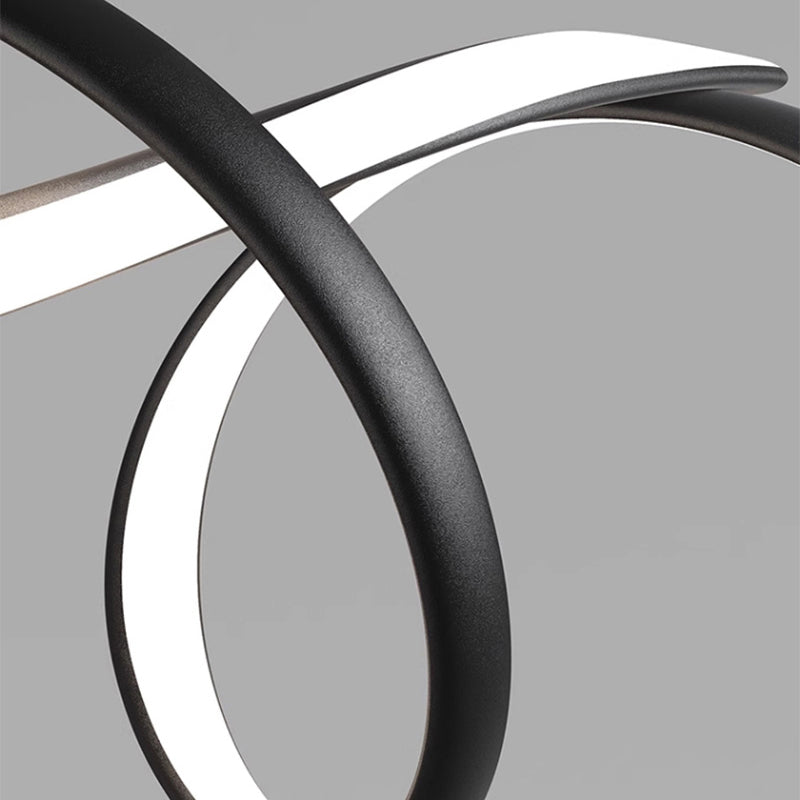 Dimbar moderne LED-lysekrone i aluminium, elegant minimalistisk design, passer for moderne interiør. Energieffektiv belysning