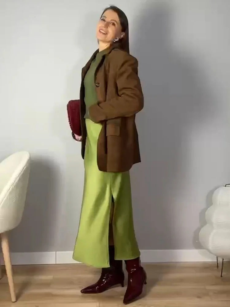 Moderne A-linje skjørt for kvinner; elegant business stil som passer for kontor, møter og hverdag.