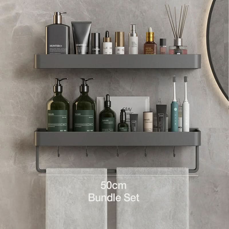 Solid baderomshylle og håndkleholder, designet for smart og plassbesparende organisering av artikler.