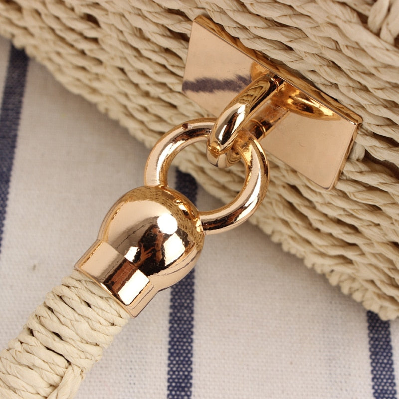 Sommerlig halmveske i beige, passer utmerket som strandveske eller hverdagsveske for kvinner.