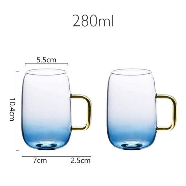 Komplett serveringssett: Blå glasskaraffel og sett med drikkeglass. Optimalt for elegante anledninger.