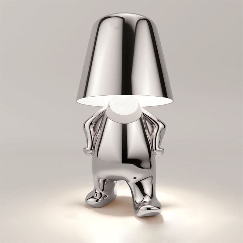 Elegant designlampe med buet form. Gir koselig belysning, perfekt for moderne hjemmeinnredning.