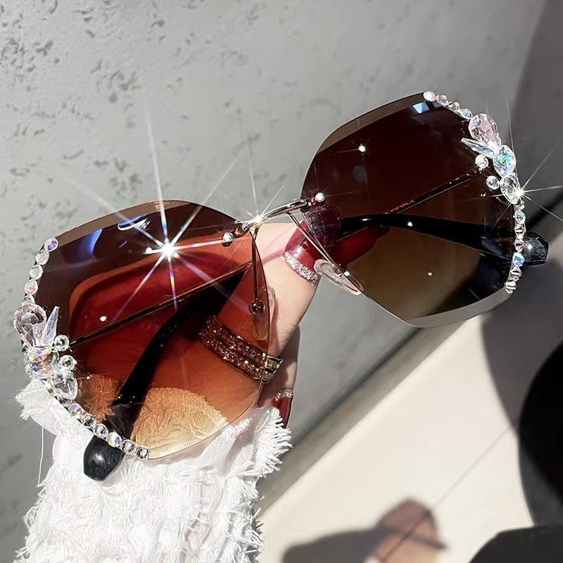 Motetilbehør: ramløse dame solbriller med rhinestones, perfekt for UV400 solskinn.