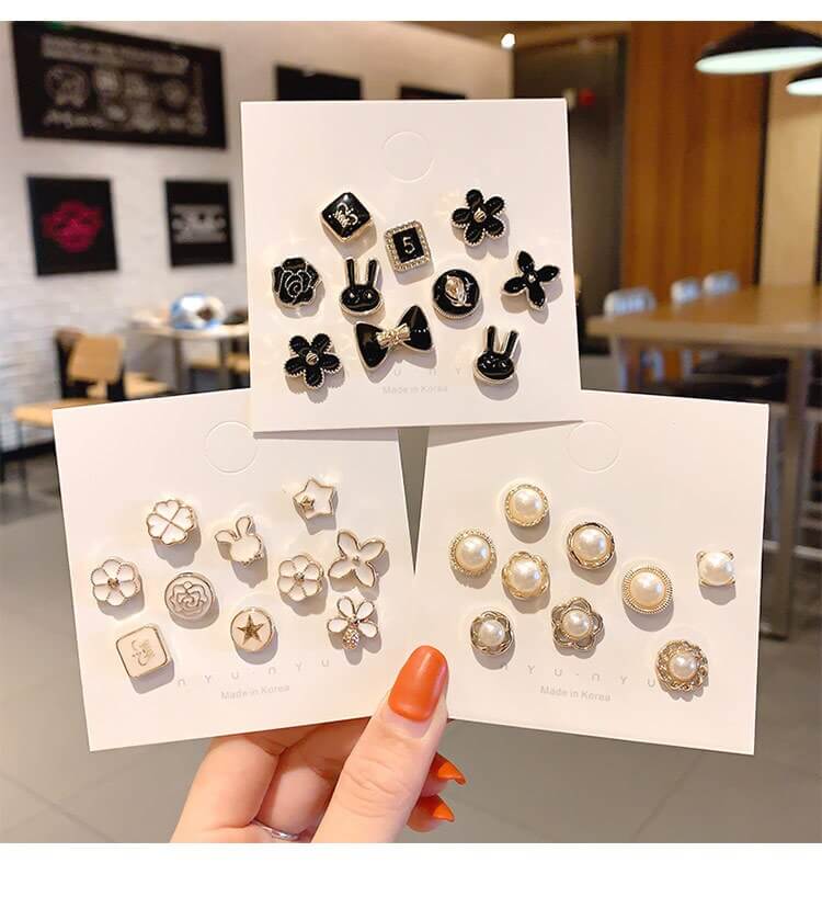 Mote-brosje med perler, et allsidig tilbehør for dame som elsker stil og pynt.