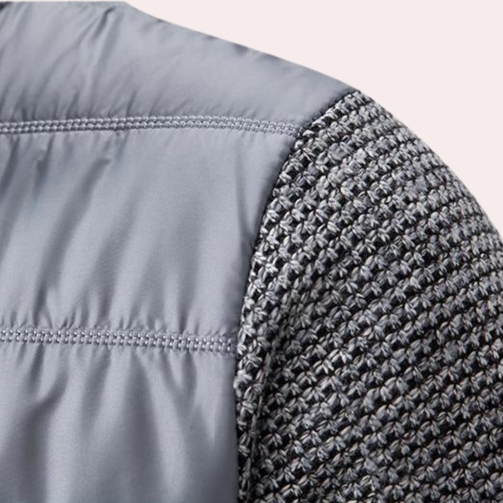 "Elegant formell jakke for menn i lysegrå, regular fit, ideell for både formelle og smart casual anledninger."