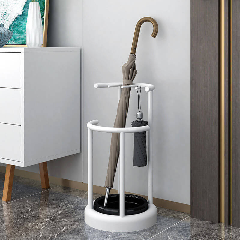 Moderne paraplystativ i minimalistisk design. Perfekt entréløsning for oppbevaring.