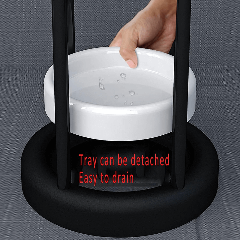Hvit, elegant paraplystativ som organiserer paraplyer. Moderne oppbevaring for hjemmet.