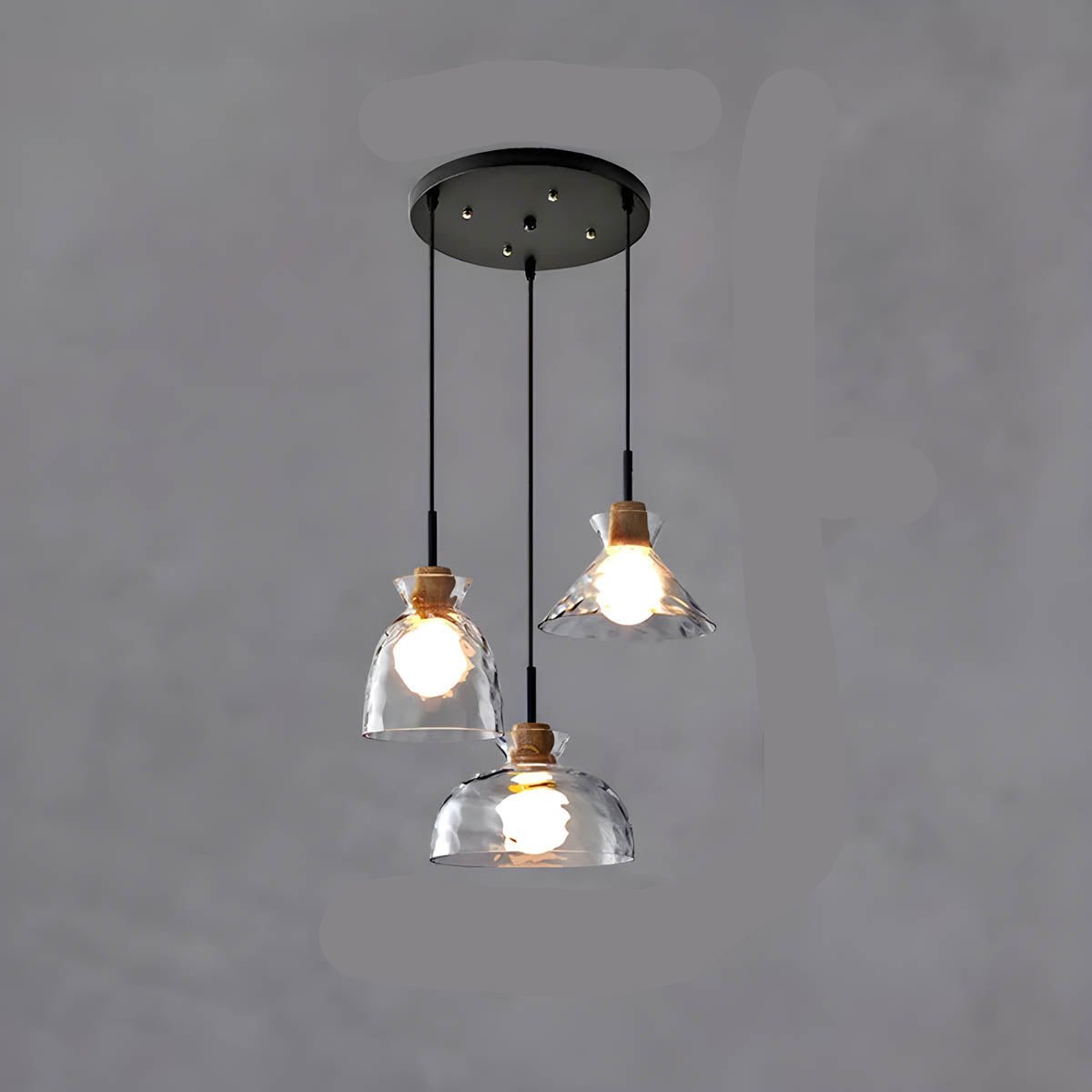 Elegant glass lysekrone med moderne design, minimalistisk stil, justerbar ledning, ideell for moderne interiør.