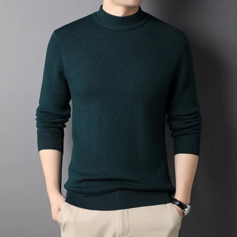 Komfortabel slim-fit herre halvpolo, ideell for høst og vinter. Gir en elegant og tidløs stil for alle anledninger.