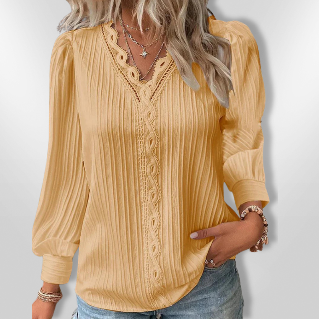 Tidløs elegant langermet bluse for kvinner, med vakre plisserte detaljer til fest og kontor.