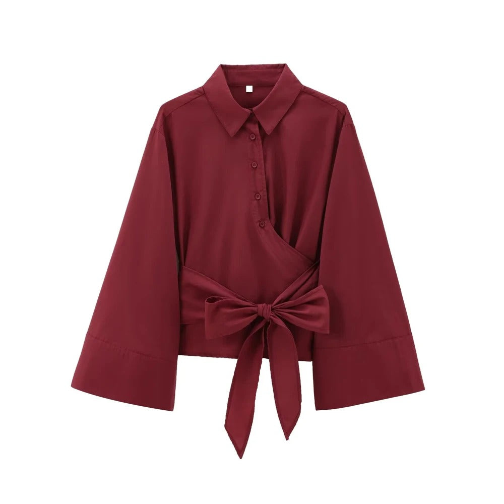 "Elegant langermet kimonobluse for kvinner med sløyfedetalj, i mykt, lett stoff, perfekt for både hverdag og formelle anledni
