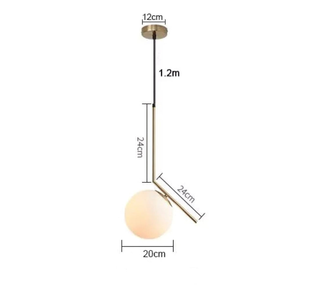 "Elegant Lotus pendellampe med justerbar kabel og tre finish; passer både moderne og klassiske interiører."