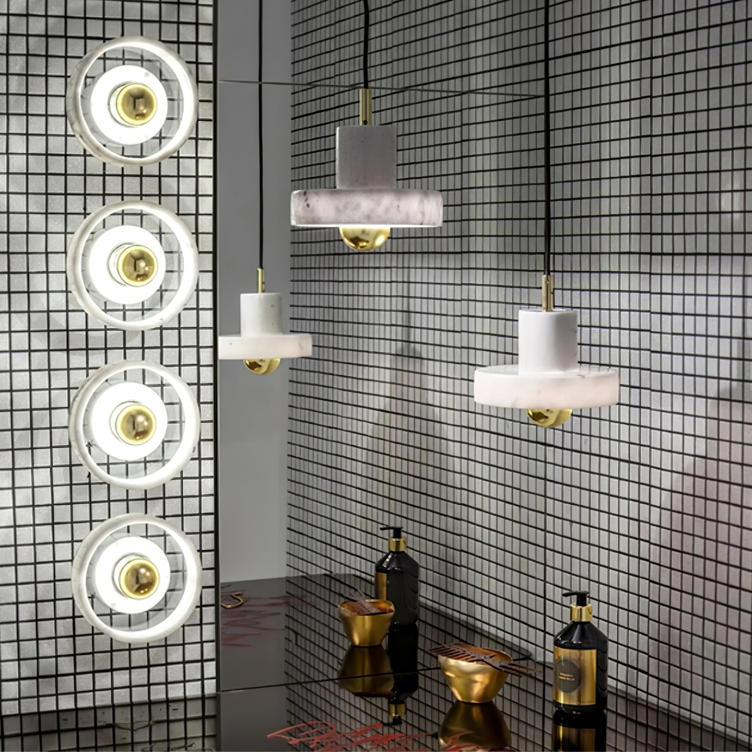 Elegant marmor pendellampe med justerbar kabel og integrert LED. Skaper varm belysning med luksuriøs marmorfinish.