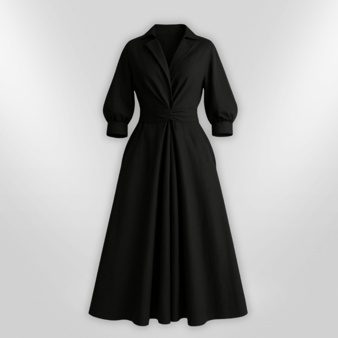 Modell iført elegant lang maxikjole. Bryllups- eller festkjole som er både stilfull og komfortabel.