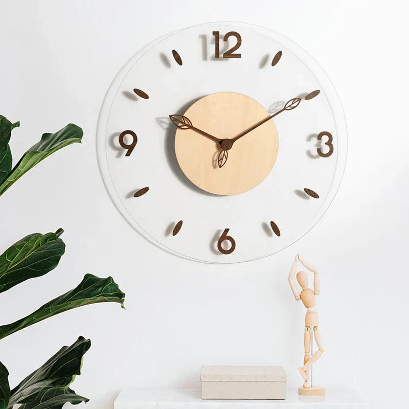 Moderne beige veggklokke, Ø30 cm, med minimalistisk design, ideell som stueklokke.