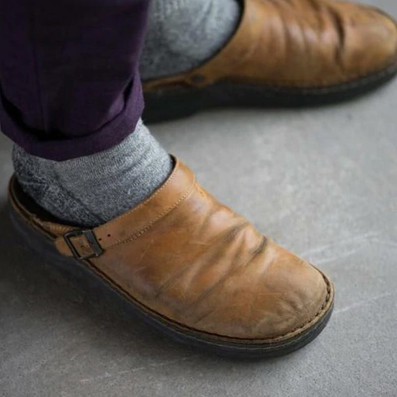 "Elegant og ergonomisk skinntøfler for menn, mykt skinn, minimalistisk design, sklisikker såle for innendørs/utendørs bruk"