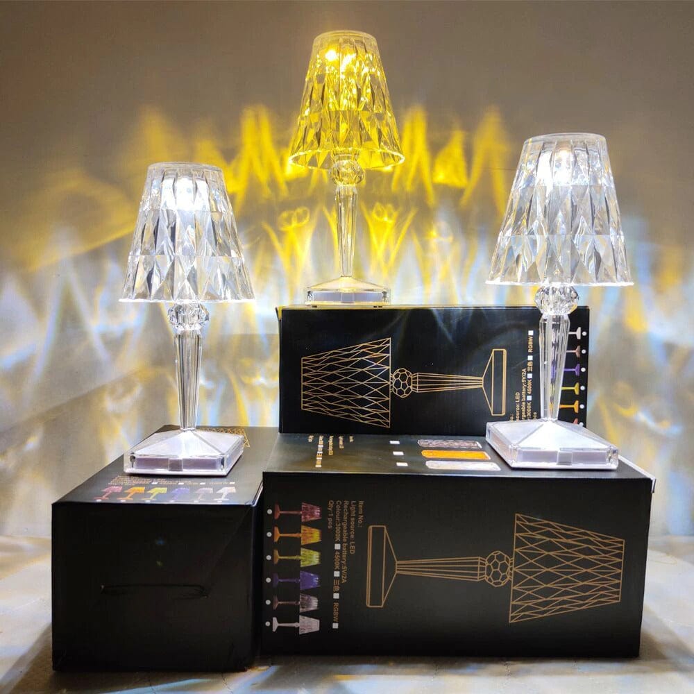 Enkel å plassere oppladbar bordlampe med diamantdesign. Perfekt LED-nattbordlampe for koselig stemning.