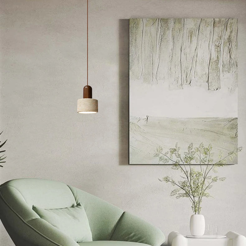 "Elegant pendellampe i naturstein med raffinert design, perfekt for stuen, spisestuen eller entréens innredning."