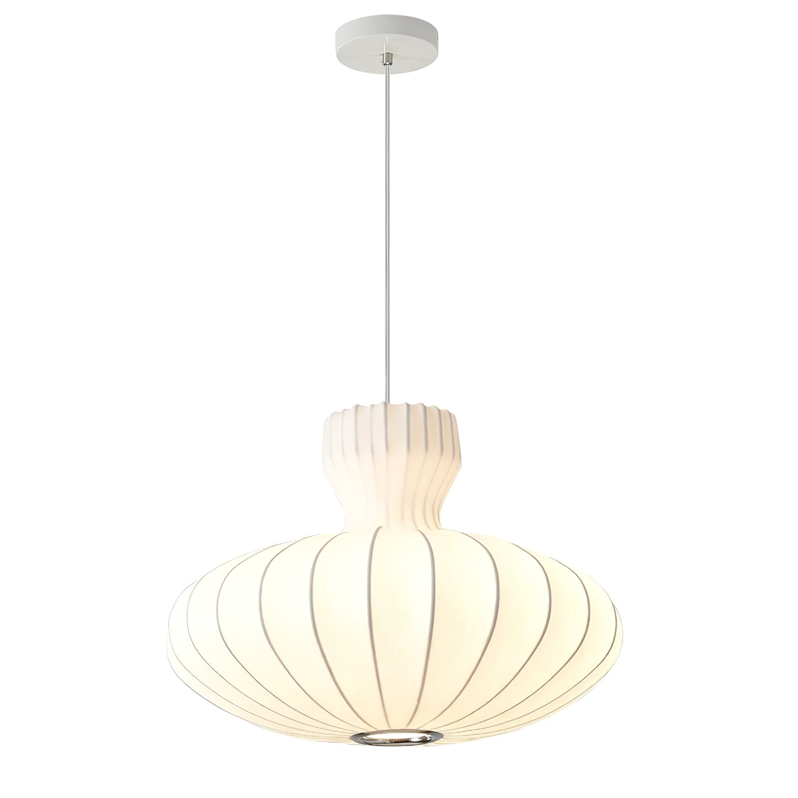 Elegant pendellampe i vintage stil med pæreform og plisserte silkedetaljer for tidløs belysning. Justerbar opphengskabel.
